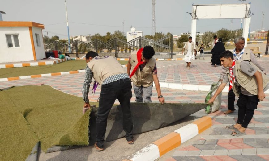 في اليوم العالمي للمنديل الكشفي... كشافة أبين تترجم القيم الكشفية إلى واقع ملموس بمبادرة نظافة لحديقة الشهيد عبداللطيف بساحة الشهداء بأبين