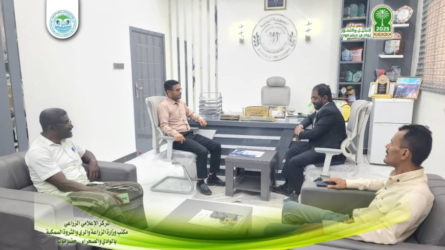 العامري وبن طليب يناقشان تنسيق الجهود لإقامة فعاليات رياضية وشبابية مصاحبة لمهرجان النخيل والتمور