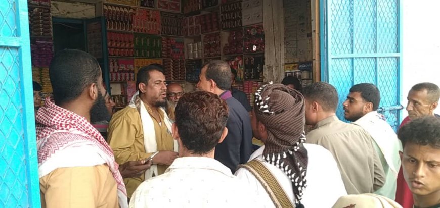 "اليوسفي والمعلم" ينفذان نزول ميداني لمدينة جعار لضبط أسعار الصرف والسلع الاساسية