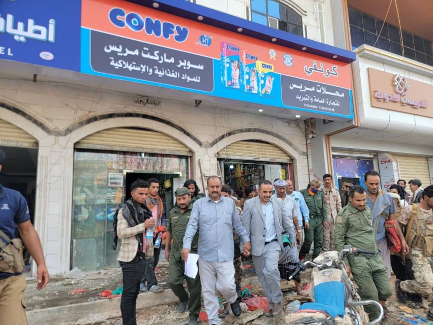 مدير عام قعطبة ومعه مدير الصناعة بالمديرية ينفذان حملة لتحديد أسعار المواد الغذائية والاستهلاكية في قعطبة ومريس