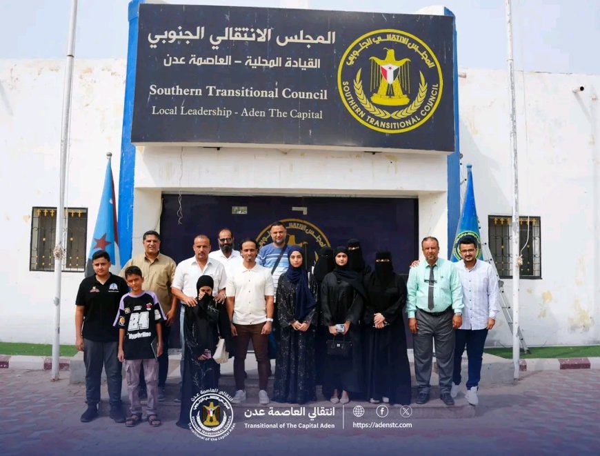 الرئيس الزُبيدي يُكرِّم أوائل الثانوية العامة في العاصمة عدن ويهنئهم بتفوقهم