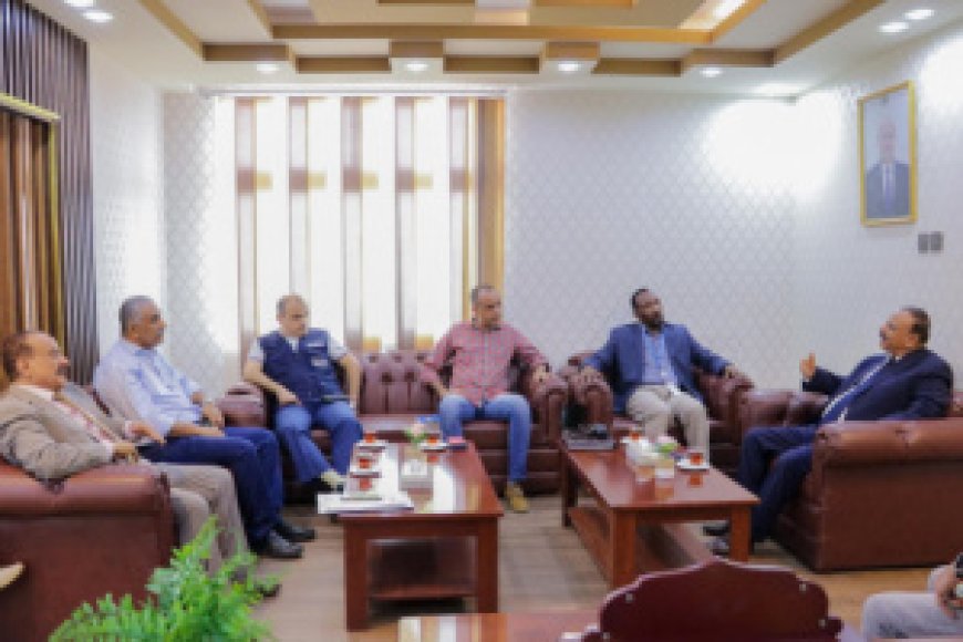 وزير النقل يبحث مع قيادة الغذاء العالمي بعدن أوجه التنسيق المشترك