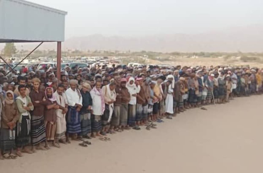 شبوة تشيع جثمان نجل عاقل قبائل حمير ومرجعيتها في موكب جنائزي مهيب إلى مثواه الأخير