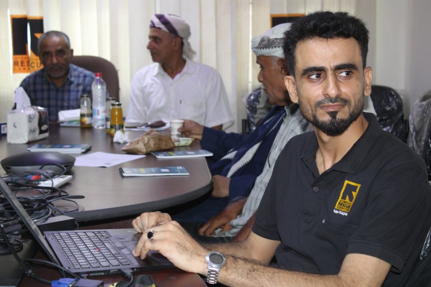 الإنقاذ الدولية تنسق مع سلطات أبين لتحسين البرامج الإنسانية