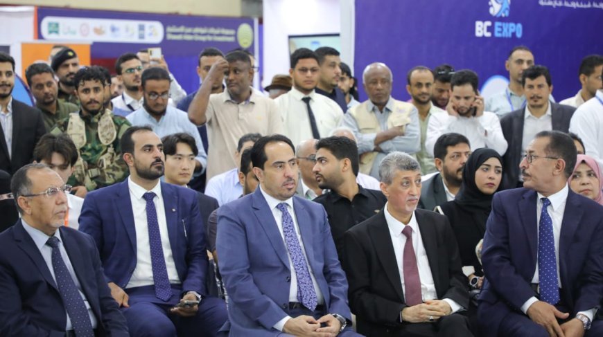 وزيرا "الشباب والرياضة" و "التجارة والصناعة" يفتتحان معرض نادي رجال الأعمال