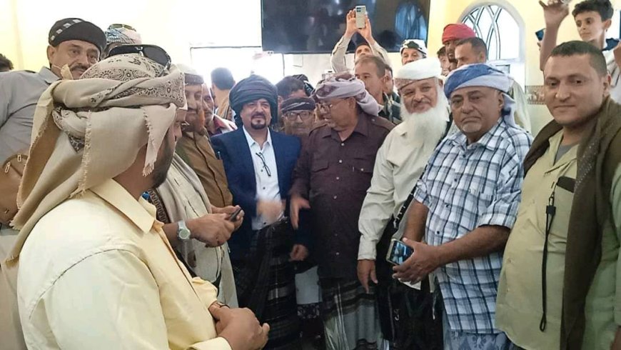 قبيلة آل داؤود بيافع كلد تُنصّب الدكتور أحمد يسلم الداؤودي شيخاً لها خلفاً للراحل الشيخ علي سالم حسين