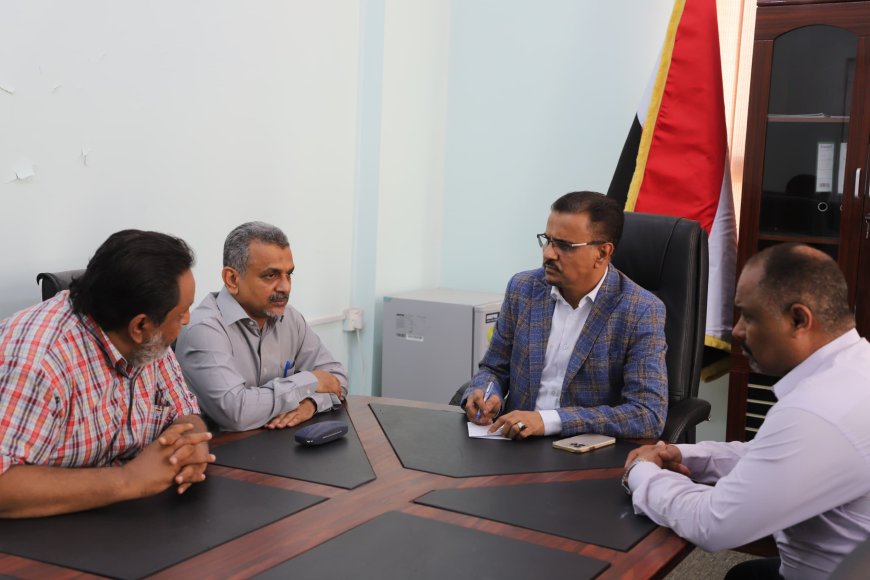 الأمين العام لمحلي حضرموت يوجه بتكثيف النزولات الميدانية للرقابة على الأسعار