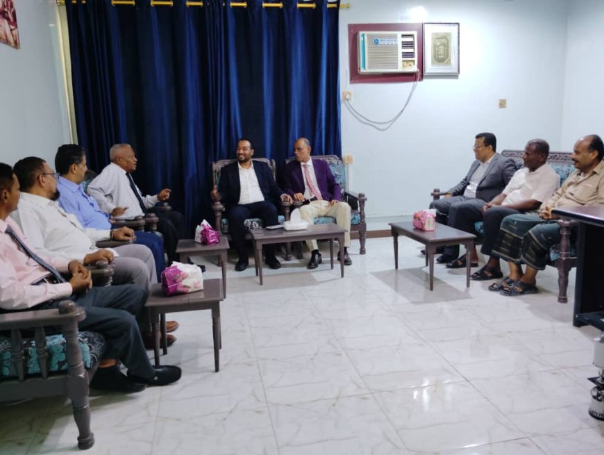 وزير التربية والتعليم يزور كلية التربية بالمكلا ويشيد بدورها في رفد القطاع التربوي بالكفاءات المؤهلة