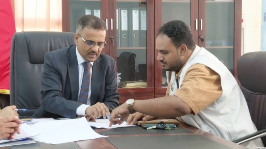 الأمين العام لمحلي حضرموت يطلع على تفاصيل المكونات الأساسية لمشروع مجمع الكويت الصحي بالشحر