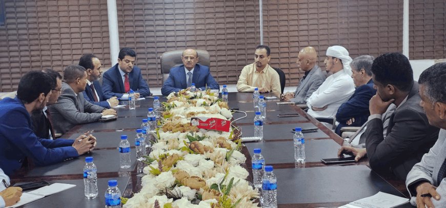 محافظ البنك المركزي يلتقي مسؤولي البنوك العاملة ويبحث آلية تمويل وتنظيم الاستيراد