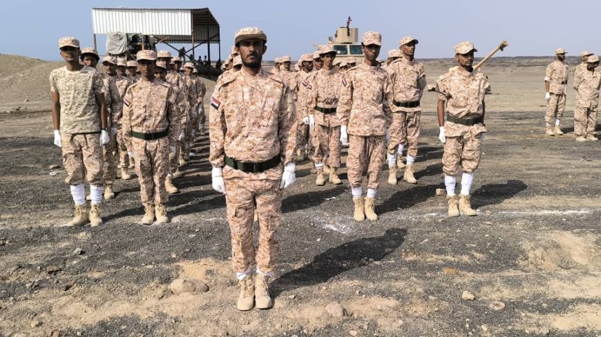 وحدات من اللواء الثاني دعم وإسناد تنفذ عرضًا عسكريًا مهيبًا يعكس جاهزيتها القتالية