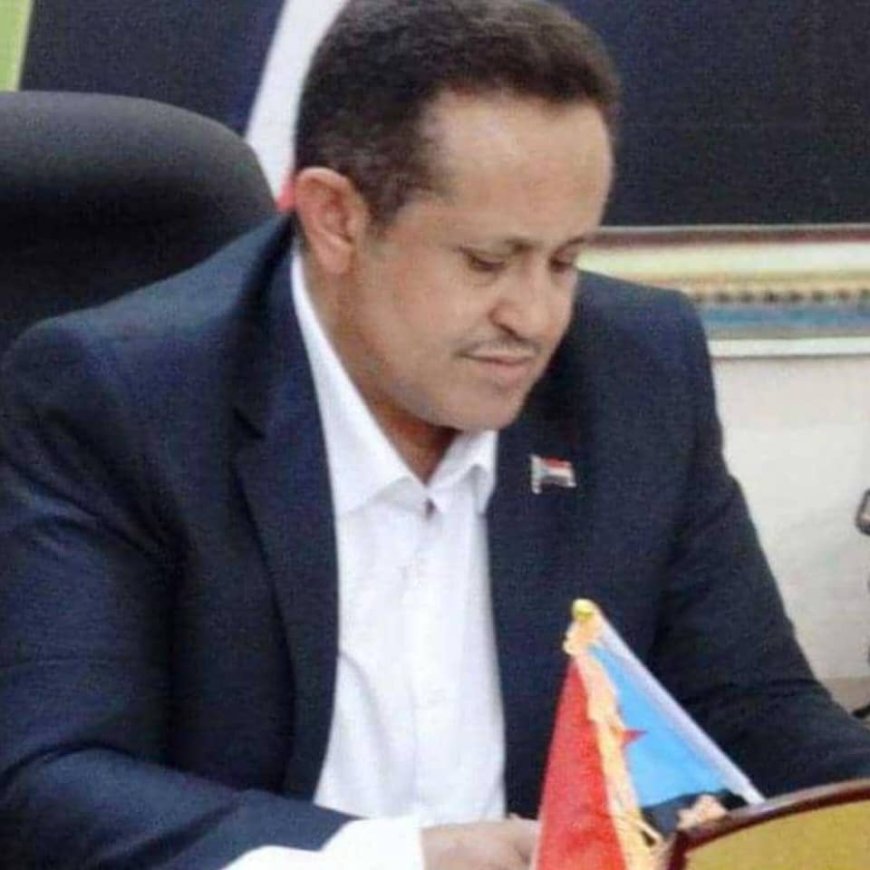رئيس انتقالي لحج الحالمي يعزي في وفاة الدكتور وائل مصطفى شكري الصبيحي نائب رئيس جامعة لحج لشؤون الطلاب