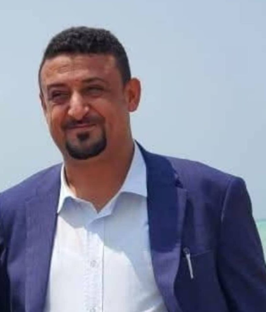 تعز.. نقطة عسكرية تحتجز نائب مدير موانئ الحديدة وأسرته والمحور يرفض توجيهات المحافظ.