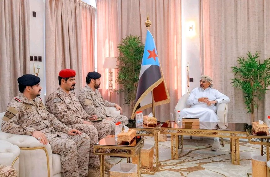 الرئيس الزُبيدي يستقبل مساعد قائد قوات الواجب 802 السعودية