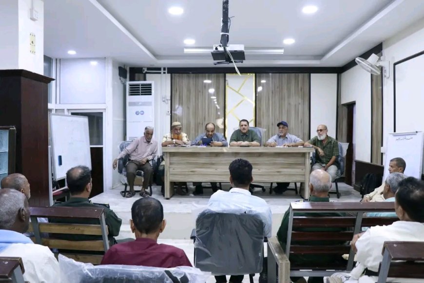 اجتماع أمني موسع برئاسة العميد أبو بكر جبر نائب مدير عام شرطة عدن لمناقشة تطوير أداء البحث الجنائي وتعزيز التنسيق الميداني