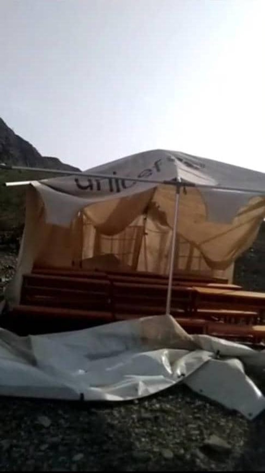 مدرسة المزمار بمديرية جيشان تتعرض للدمار بسبب الرياح والأمطار