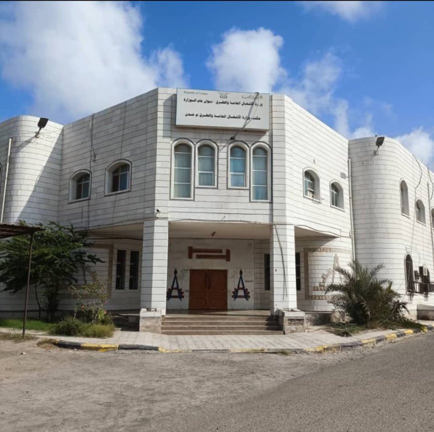 مدير عام مكتب أشغال عدن م. وليد الصراري يحذر من قيام "نصابين" بإنتحال شخصيته بغرض الابتزاز