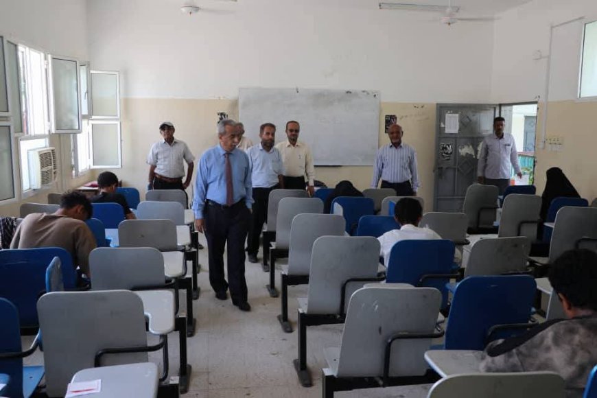 رئيس جامعة أبين يدشّن امتحانات القبول للعام الجامعي 2025 / 2026م في كلية الحاسوب وتقنية المعلومات