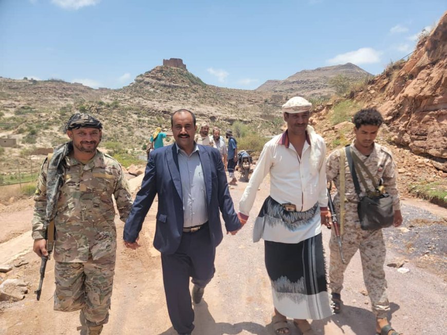 مدير عام قعطبة بكر الشاعري يستقبل فريق الطرق الريفية والوفد المرافق لهم من محافظة الضالع