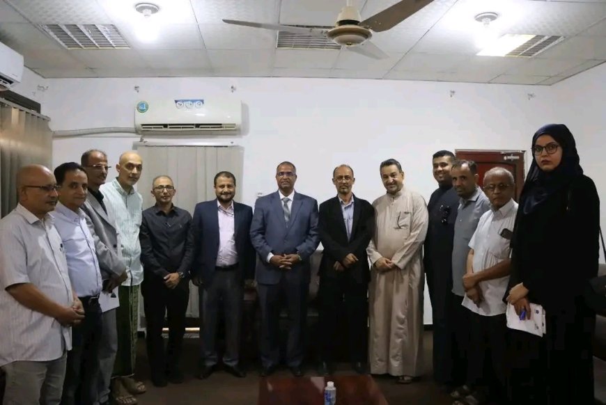 الوزير الزعوري يطّلع على انشطة نادي رجال المال والأعمال بالعاصمة عدن