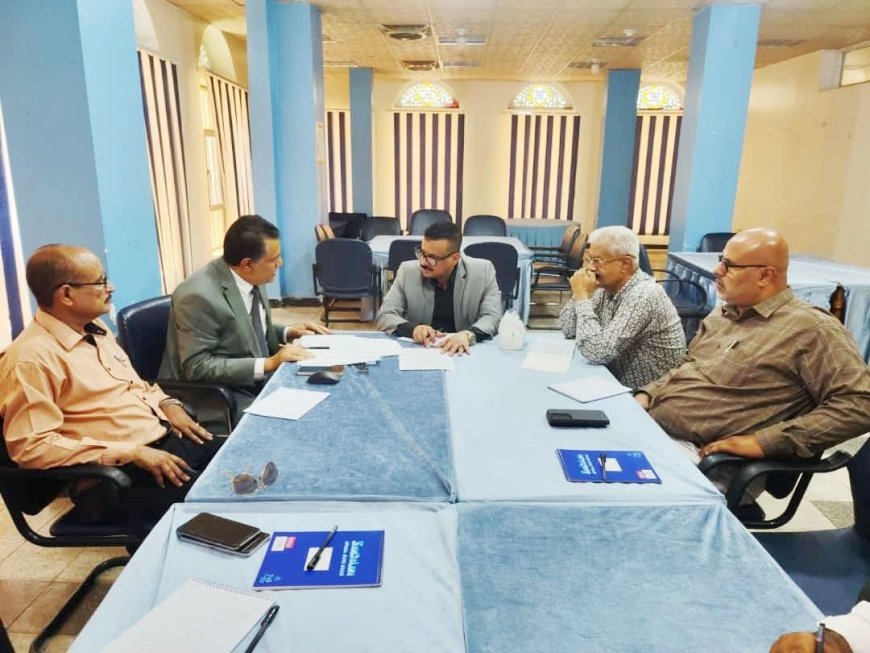 اجتماع تنسيقي بالغرفة التجارية بتعز لتعزيز آلية ضبط ومراقبة الاسعار 