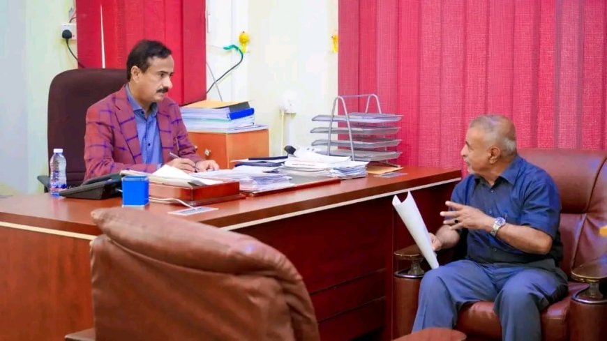 المحافظ بن الوزير يبحث مع مدير شركة النفط آليات خفض الأسعار بما يتماشى مع الإجراءات الحكومية