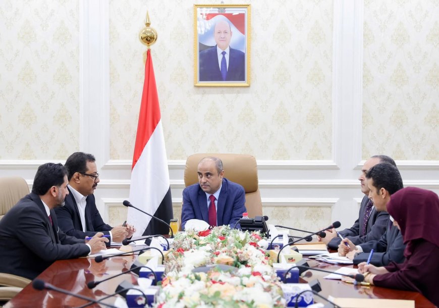 رئيس مجلس الوزراء يلزم شركة الغاز بتخفيض الأسعار بما يتوافق مع تحسن صرف العملة الوطنية