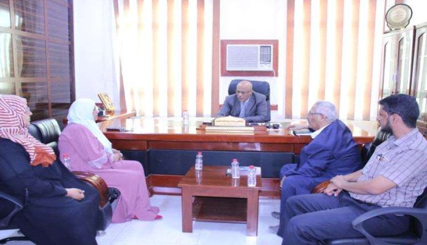 عدن.. النيابة العامة تتوعد شركات الأدوية والصيدليات المخالفة بعقوبات قاسية
