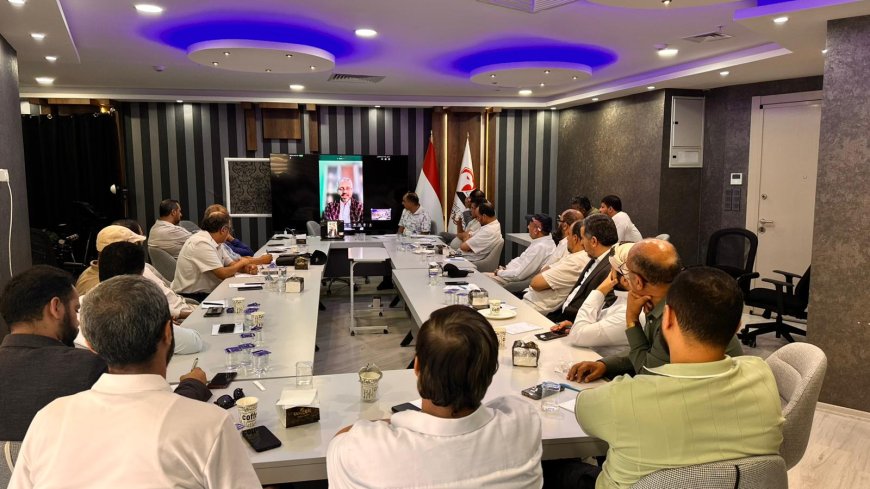 أكاديميون وسياسيون يؤكدون أهمية دعم المقاومة الشعبية ويشدّدون على البعد الثوري في الرسالة الأكاديمية