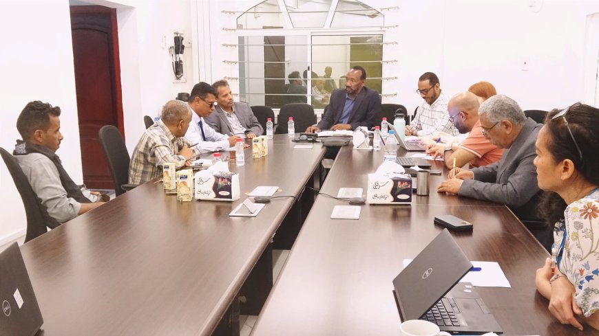 محافظ أبين يلتقي نائب مدير برنامج الغذاء العالمي لمناقشة سبل تعزيز الأمن الغذائي في المحافظة
