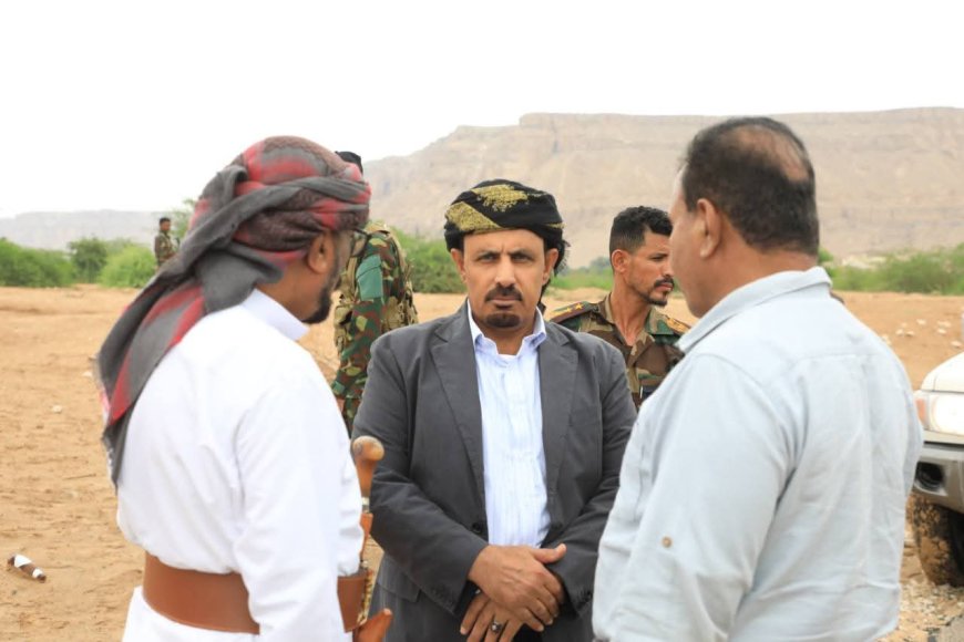 محافظ حضرموت يصل سيئون ويتفقد أضرار السيول في مديريات دوعن ووادي العين حورة والقطن وشبام وسيئون ويؤكد على رفع الجاهزية لمواجهة تداعيات المنخفض الجوي