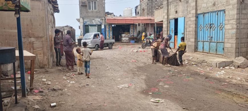صندوق النظافة بأبين ينفذ حملة نظافة بمدينة شقرة الساحلية