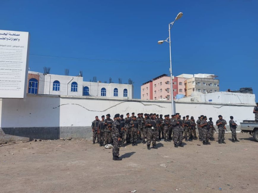 قوات العاصفة والشرطة العسكرية تنهي تمرد حراسة مبنى الجوازات بعدن وتعيده لسلطة الدولة