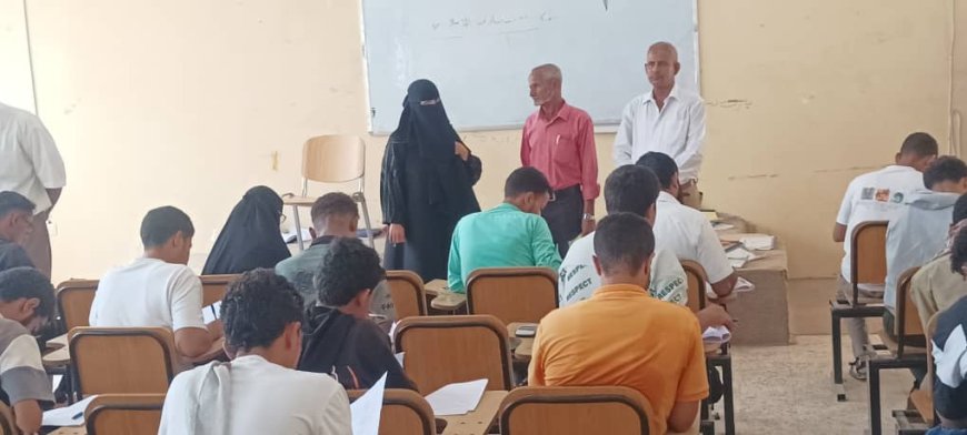 كلية العلوم الإدارية والمصرفية بجامعة لحج تدشن امتحانات الفصل الدراسي الثاني