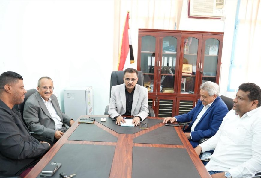 الأمين العام لمحلي حضرموت يلتقي وكيل وزارة السياحة ويؤكد اهمية الشراكة للنهوض بالقطاع السياحي