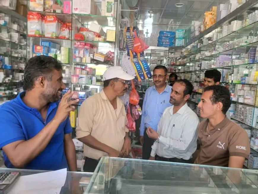 بتوجيهات المحافظ بن الوزير .. حملة ميدانية على وكالات الأدوية والصيدليات لتطبيق التسعيرة الجديدة
