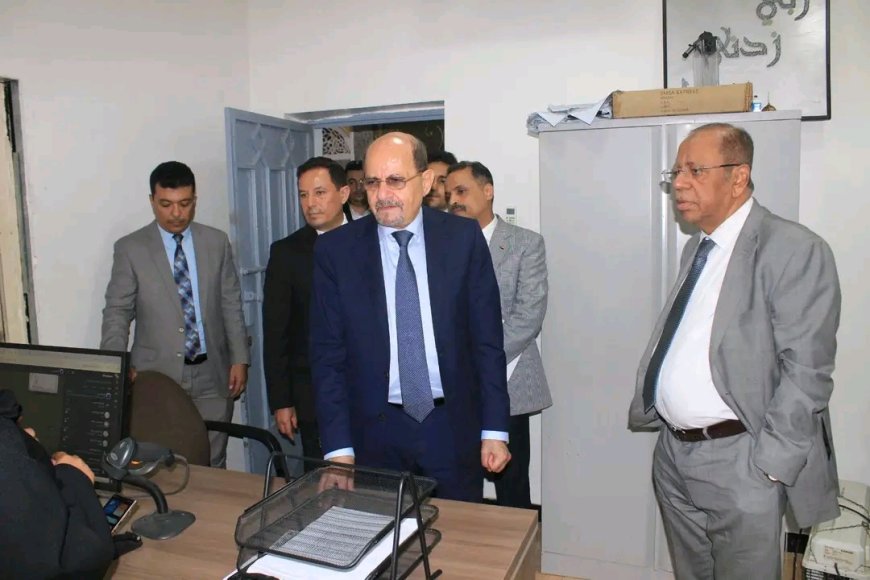 الزنداني يعود إلى عدن بعد مشاركته في أعمال الدورة الاستثنائية لمجلس وزراء خارجية منظمة التعاون الإسلامي