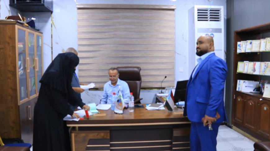 رئيس اللجنة القضائية بعدن ينفذ نزول ميداني للتأكد من مدى التزام المدارس الخاصة بخفض أسعار الرسوم