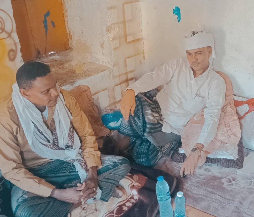 الشيخ فائز باهشم يعزي الشيخ محمد باعكيران في وفاة والدته