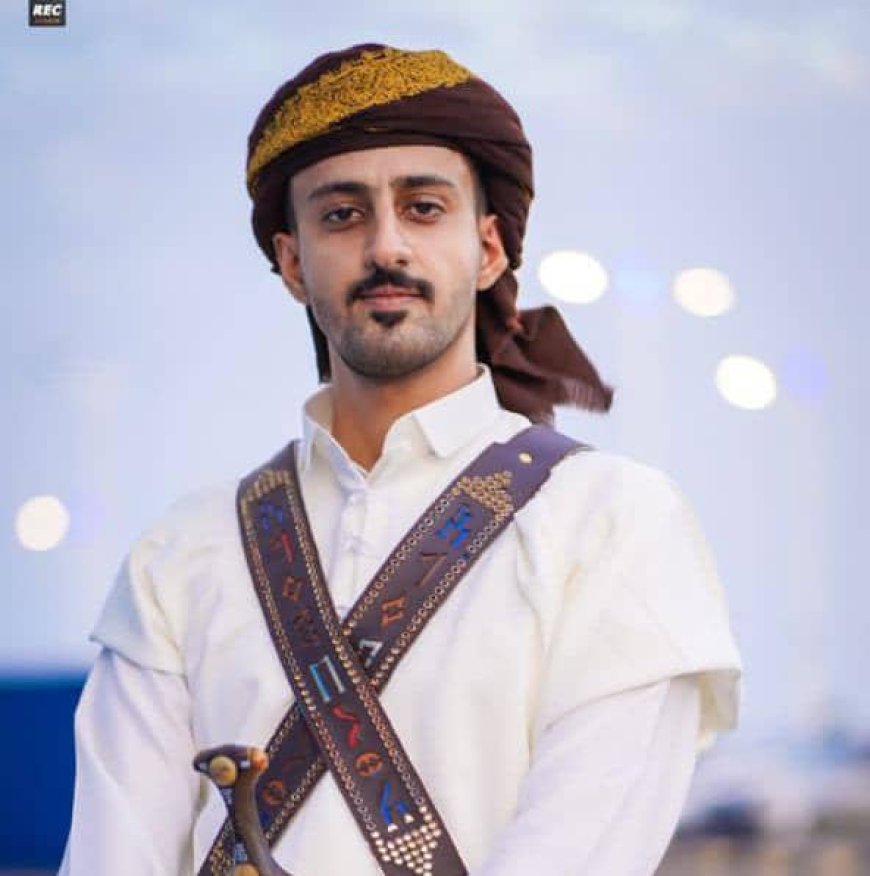 آل قشاش يهنئون الشاب الخلوق محمد عبدالعزيز الزبيري بمناسبة زواجه الميمون