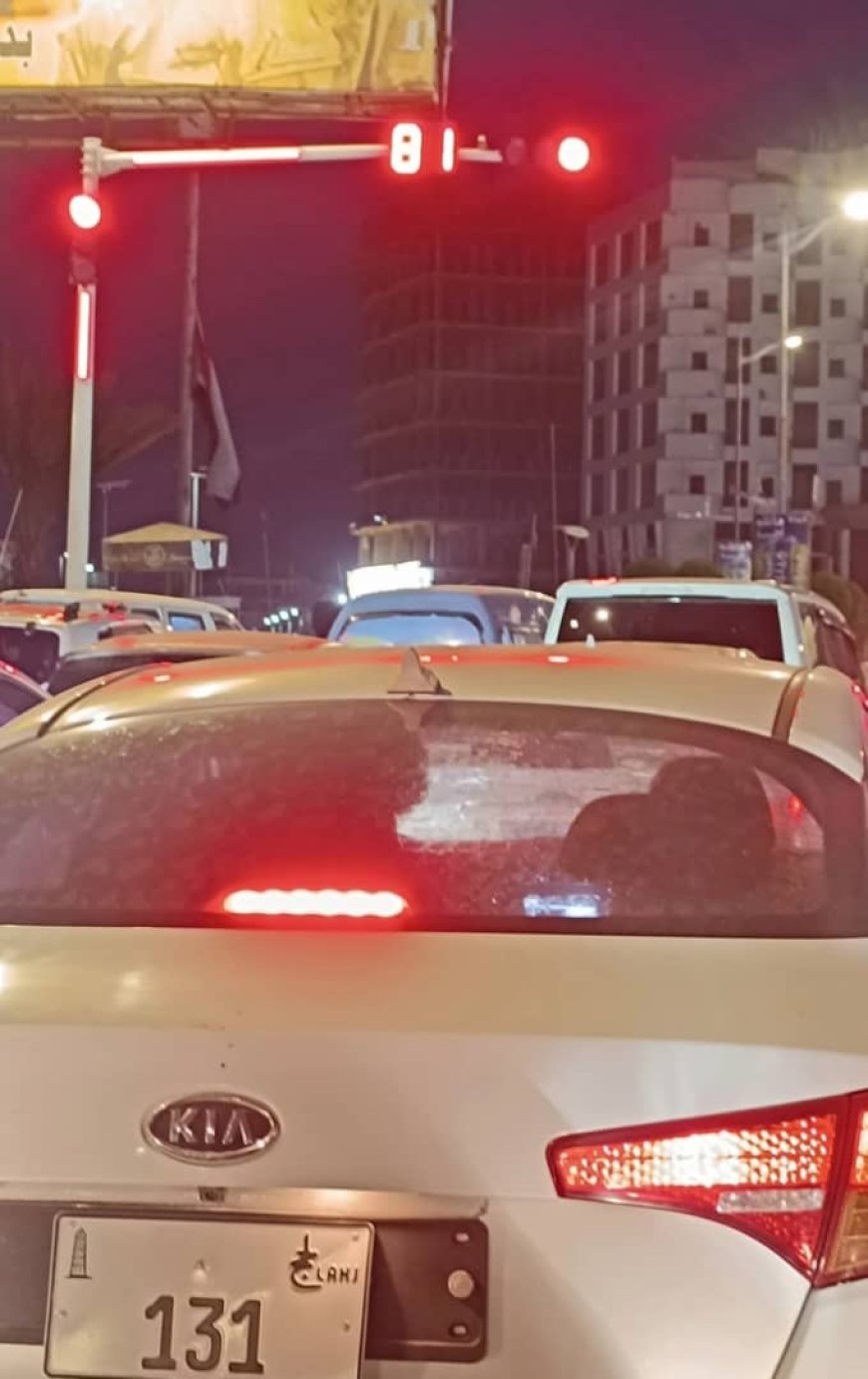 إشارات المرور في عدن.. من حلّ مروري إلى عبء يومي