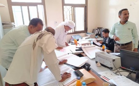 رئيس نيابة استئناف سيئون يتفقد سير العمل في نيابة تريم الابتدائية