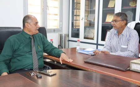 مركز التعليم المستمر وخدمة المجتمع بجامعة لحج ومستشفى ابن خلدون يبحثان سبل التنسيق والتعاون المشترك