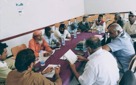 مكتبي التربية والتعليم والصناعة والتجارة في اجتماع مشترك مع إدارات المدارس الأهلية بمديرية ميفعة
