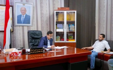 المحافظ بن الوزير يوجّه باعتماد إقامة معرض شبوة للكتاب 2025م