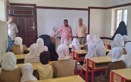 مدير عام ذو باب المندب يدشن العام الدراسي الجديد 2025/ 2026 ويجري جولة تفقدية لعدد من مدارس المديرية