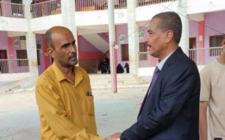 رئيس لجنة الحياد بعدن يشكر قيادة التربية والنازحين على دعم العملية التعليمية