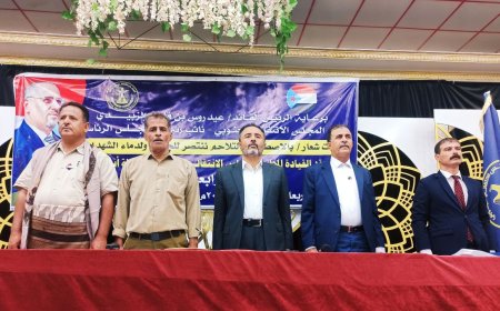 القيادة المحلية لانتقالي أبين تعقد اجتماعها الموسع للفصل الثاني للعام الجاري
