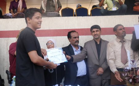 برعاية عواس الزهري إقامة كرنفال الجاهزية للعودة إلى المدارس بعدن 