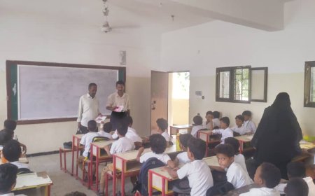 القائم بأعمال مدير مكتب تربية خنفر يواصل تفقده الميداني لسير العملية التعليمية في مدارس المديرية